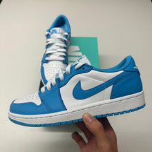 Lade das Bild in den Galerie-Viewer, Air Jordan 1 Low SB UNC
