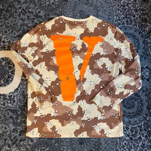 Lade das Bild in den Galerie-Viewer, Vlone Desert Camo Sweatshirt
