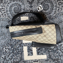 Lade das Bild in den Galerie-Viewer, Gucci Backpack
