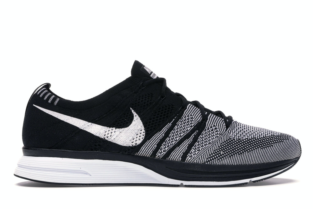 Nike Flyknit Trainer Oreo