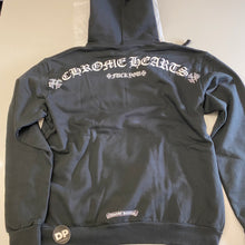 Lade das Bild in den Galerie-Viewer, Chrome Hearts Shoulder Logo Hoodie
