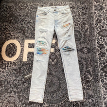 Load image into Gallery viewer, Amiri MX1 Jeans
