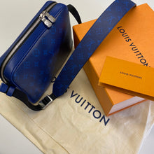 Load image into Gallery viewer, Louis Vuitton Outdoor Messenger Bag
