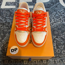 Lade das Bild in den Galerie-Viewer, Louis Vuitton LV Trainer Orange
