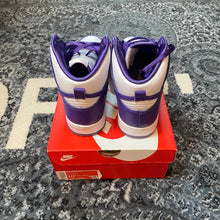 Lade das Bild in den Galerie-Viewer, Nike Dunk High SP Varsity Purple (W)
