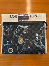 Lade das Bild in den Galerie-Viewer, Louis Vuitton Pochette Voyage Damier Graphite Map MM Grey/Black
