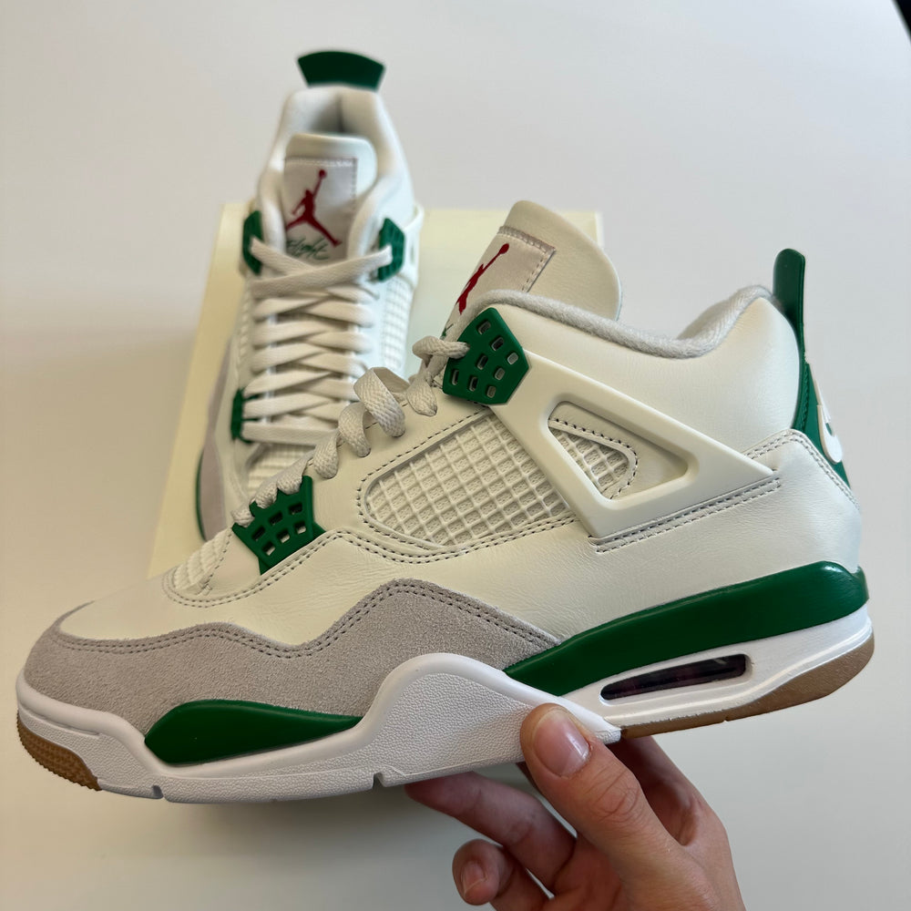 Air Jordan 4 SB Pine Green